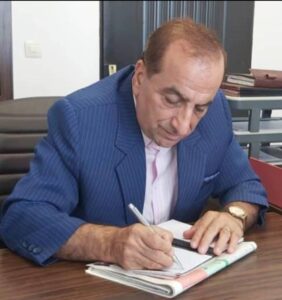 چرا مديركل ورزش و جوانان در مراسم تجليل خبرنگار بجاي تقدير و حق‌شناسي فقط با ارائه بيلان كاري به مراسم خاتمه داد