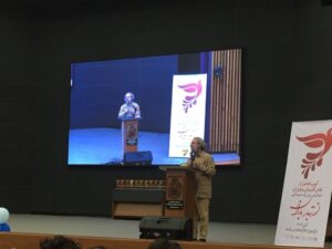 مردم تشنه حقیقت هستند