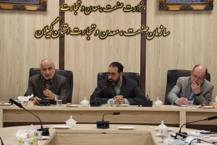 عزم راسخ مدیران صنعتی در جبهه اقتصادی ستودنی است