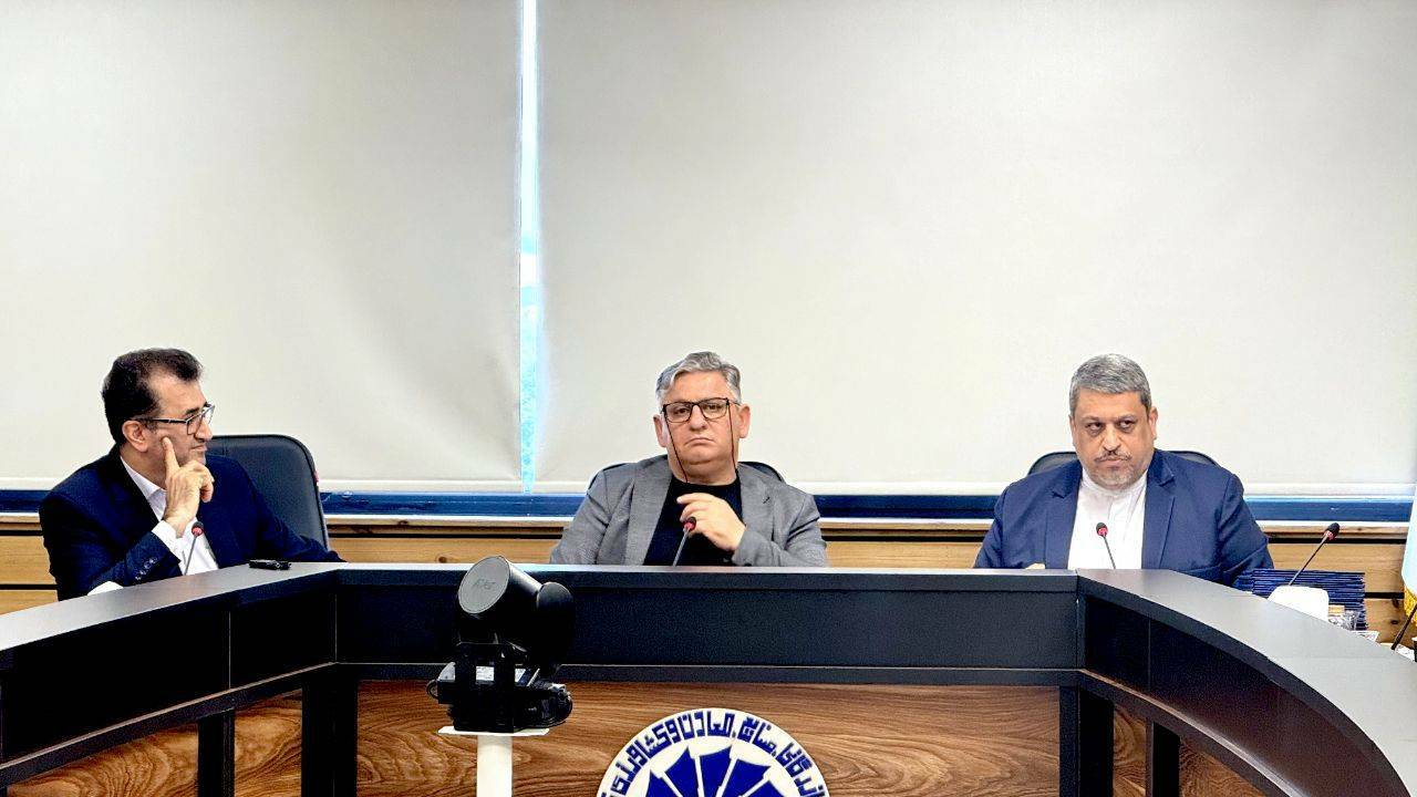 تأسیس مرکز تخصصی سازش و میانجی‌گری کار