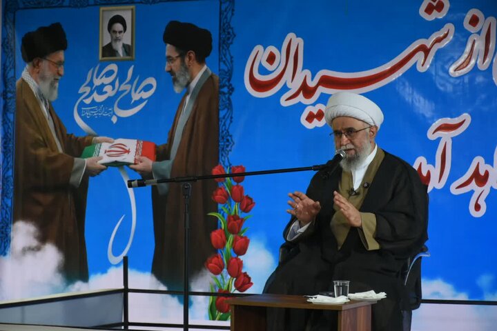 جامعه منتظر باید از جهالت و جاهلیت خارج شود