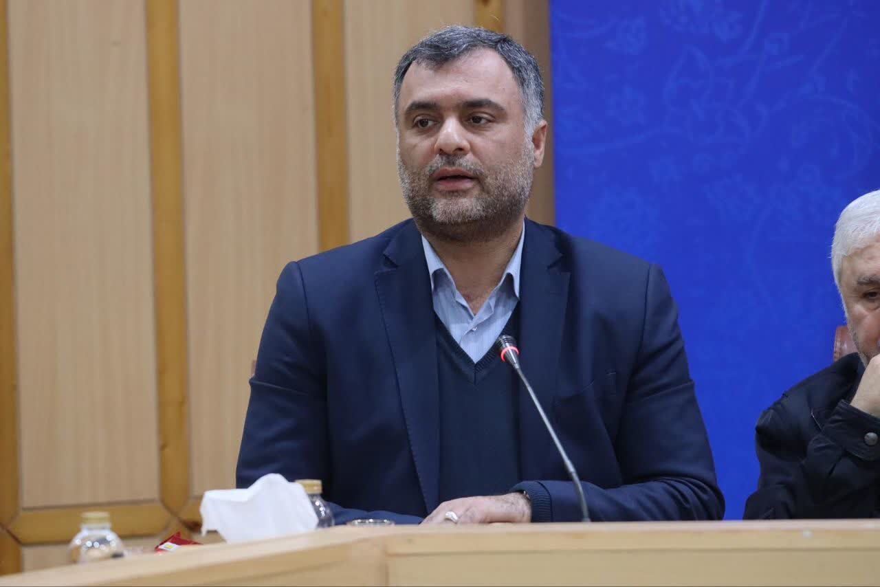 خودروسازان به جای کارشکنی، رقابت کنند