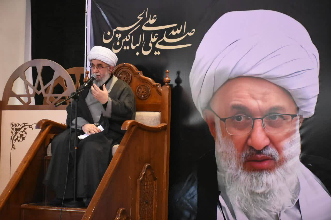 عالم دینی باید علم را به رفتار و تربیت تبدیل کند
