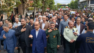 وداع جانسوز مردم با پیکر مطهر شهید سینا سیاه‌نژاد