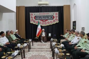نیروی انتظامی باید در عمل ثابت کند حافظ امنیت و امین مردم است